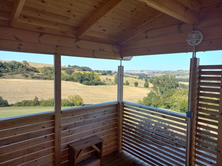 Vue Exceptionnelle Et Sauna A 1h De Toulouse. *