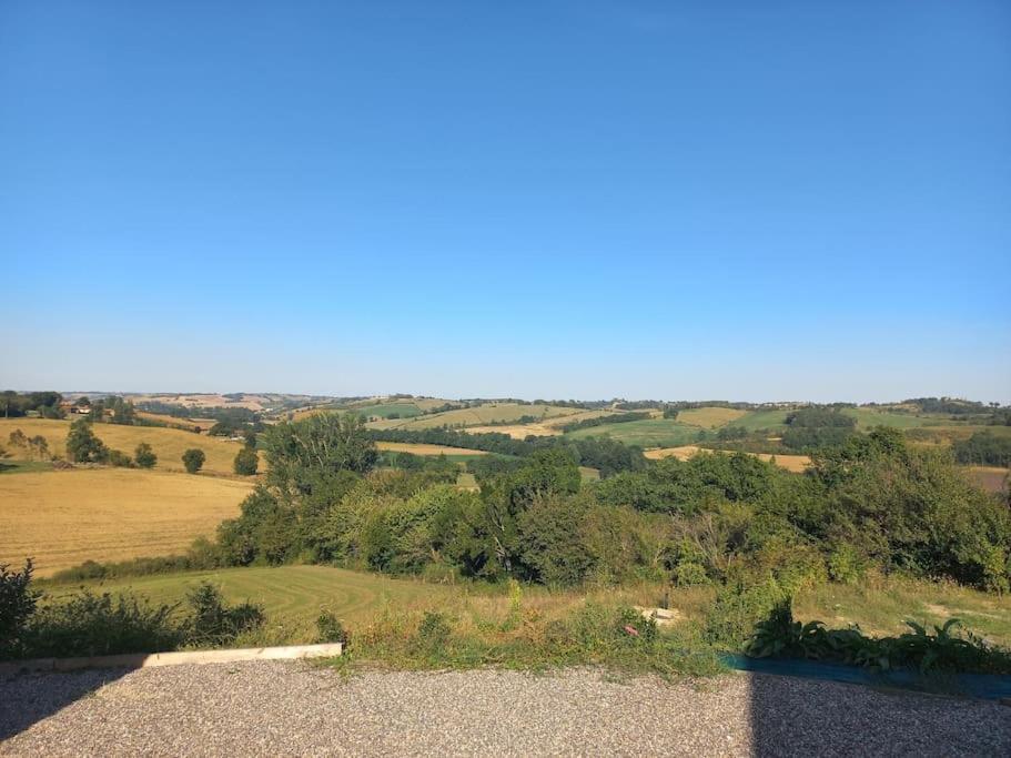Vue Exceptionnelle Et Sauna A 1h De Toulouse. Hébergement de vacances